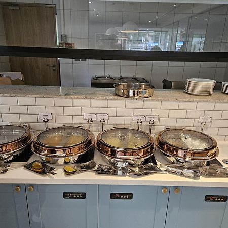 Park Inn & Suites By Radisson Thrissur East Fort Eksteriør billede