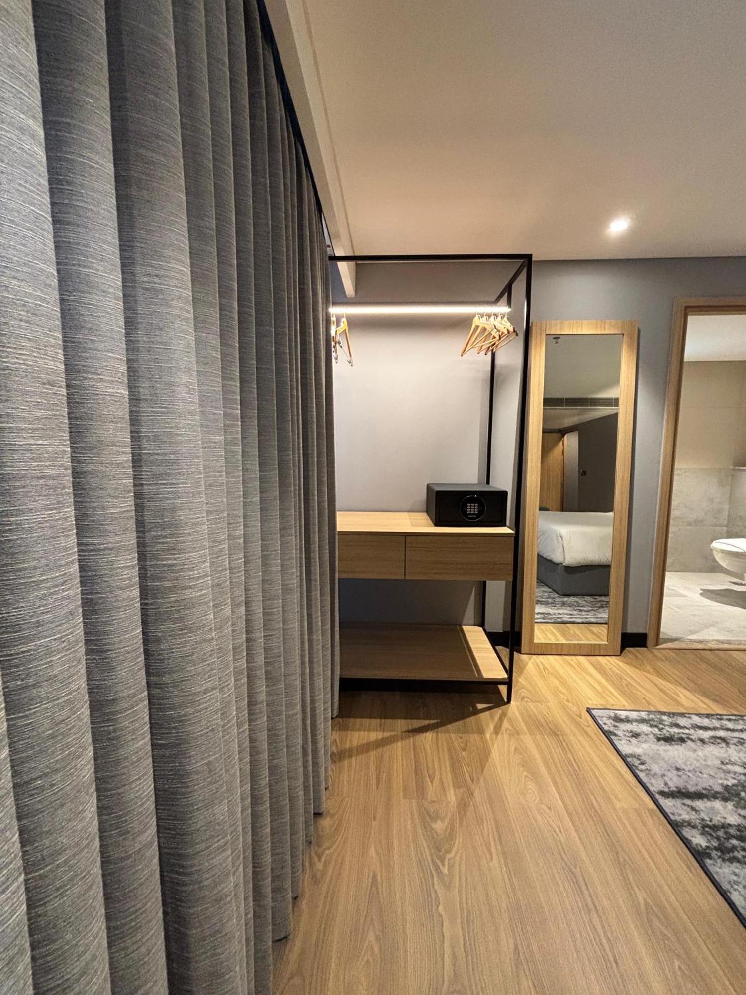Park Inn & Suites By Radisson Thrissur East Fort Eksteriør billede