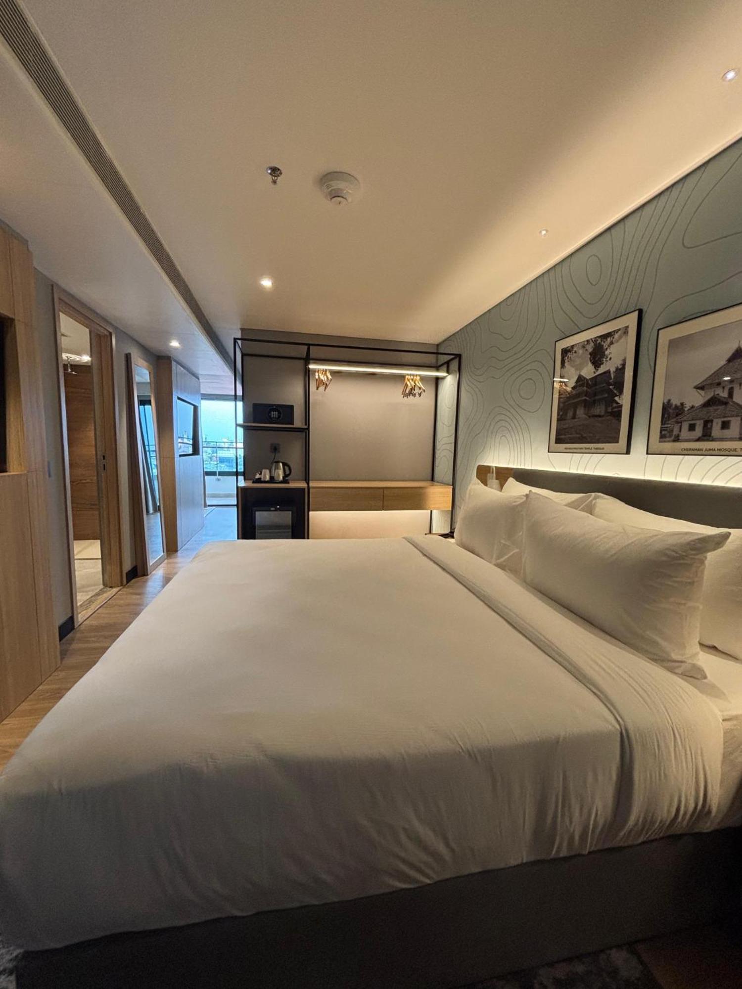 Park Inn & Suites By Radisson Thrissur East Fort Eksteriør billede